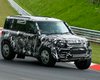 Новый Land Rover Defender засветился на тестах (фото)