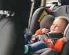 Автокресло раздора. Как службы такси будут соблюдать новые правила перевозки детей
