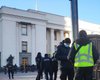 Под Верховной Радой митинг ФЛП: в парламенте будут рассматривать вопрос выплат 8 тыс. грн