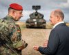 Виліз на Gepard і пообіцяв Україні підтримку: Шольц відвідав українських військових у Німеччині (фото, відео)