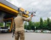 Мережа АЗК "БРСМ-Нафта" продовжує безкоштовно заправляти автівки військових і волонтерів: спрямували майже 43 млн грн
