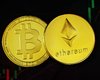Bitcoin и Ethereum подорожали на фоне нападения РФ на Украину: актуальный курс криптовалют