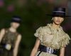 Испанская страсть: Dior под звуки фламенко представил роскошную круизную коллекцию 2023