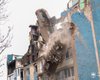 У Тернополі зносять будинок, у який влучила російська ракета (фото)