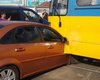 В Киеве трамвай переехал иномарку