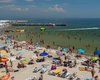 Пляжний сезон в Одесі відкрито: які ціни на відпочинок на Чорному морі (відео)