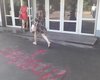 Надпись "убийцы" перед зданием МВД закрасили