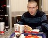Мать сержанта Глухова встретилась с сыном в Тбилиси