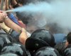 Возле здания КГГА Беркут применил слезоточивый газ, - СМИ
