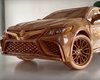 Популярний седан Toyota Camry відтворили у дереві (відео)