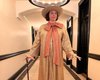 Известная режиссер вышла на красную дорожку Met Gala 2022 в шляпе от Руслана Багинского
