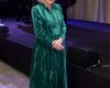 Королева Камилла посетила звездное мероприятие в Лондоне и получила милый подарок (фото)