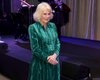Королева Камилла посетила звездное мероприятие в Лондоне и получила милый подарок (фото)