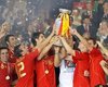Выиграв Евро 2008, Испания возглавила рейтинг ФИФА