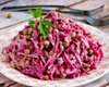 Полезно и вкусно: рецепт салата из свеклы с горошком