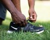 Оказывается, вы всю жизнь неправильно завязывали шнурки: ученые объяснили почему (видео)
