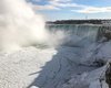 В США из-за холода частично замерз Ниагарский водопад