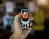 Стало відомо, чому люди в усьому світі масово змінюють смартфони на кнопкові телефони