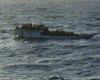 Судно с беженцами затонуло у берегов Индонезии