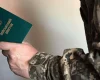 Не обязаны носить медицинские справки: суд поставил точку в вопросе о ВВК и отменил штраф