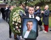 "Увезли неизвестно куда": как выглядит скромная могила Сергея Соседова (фото, видео)