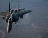 ВПС США показали в небі винищувач F-15E з іржавими крилами: у мережі обурилися (фото)