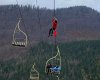 На Закарпатье спасатели сняли со сломанного в горах подъемника 22 человека (фото, видео)