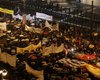 Греческий парламент на фоне протестов принял новый план сокращения расходов
