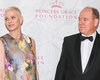 Роскошное платье, бриллианты и грустные глаза: новый выход княгини Монако Шарлен с мужем