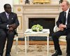 Путин рассказал Мугабе о "добрососедских" планах насчет Африки