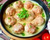 Фрикадельки с грибами и курицей: рецепт сытного блюда