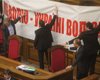 Оппозиция обклеила президиум парламента плакатом с Тимошенко