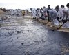 Разлив мазута в Черном море по вине РФ: волонтеры говорят, что загрязнение чистить некому