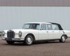 На продажу выставили раритетный шестидверный лимузин-кабриолет Mercedes 600 (фото)