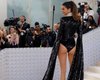 Кендалл Дженнер и Аманда Сейфрид. Самые "голые" платья Met Gala 2023