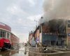 Росія знову у вогні. На Кубані спалахнув торговий центр: площа пожежі дуже велика (відео)