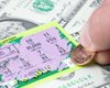 В Мичигане мужчина словил джекпот в $1 млн, купив лотерейный билет на заправке