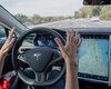 Компанію Tesla звинувачують в тому, що нова версія її автопілота небезпечна (відео)