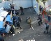 В сети появилось видео, как одесские милиционеры прикрывают вооруженных сепаратистов 