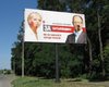 В Черкассах 26 билбордов c Тимошенко и Яценюком забрызгали краской