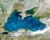 Темні води Чорного моря несподівано набувають бірюзового відтінку: що спричиняє зміну кольору влітку