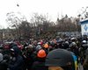 На улице Грушевского к стадиону "Динамо" сходятся протестующие 