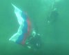 Флаг России достиг дна. В Крыму под толщей Черного моря установили триколор (видео)