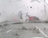 В США торнадо подкинул автомобиль в воздух (видео)