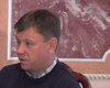 "Якийсь жах". У Рівному екс-депутат потрапив у скандал через прибирання єврейського кладовища