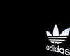 СМИ: Adidas уменьшает заказ товара и закрывает магазины в Украине