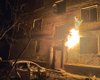 У Чернігові "шахед" вибухнув біля багатоповерхівки: палає газопровід (фото)