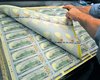 В США приостановили печать новых 100-долларовых купюр