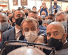 В Макрона бросили яйцо во время его визита в Лион (видео)