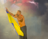 Солист Imagine Dragons выступил с флагом Украины во время концерта в Милане (видео)